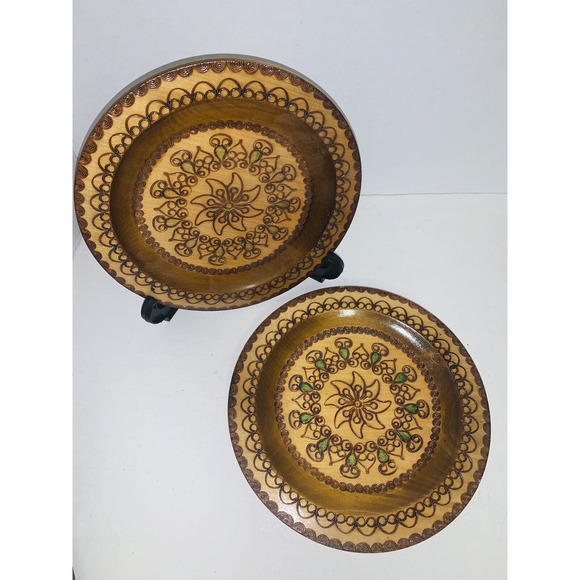 2 Vtg Spoldzielnia Rzemieslnicza Hand Carved Wooden Hanging Plates 8.5" Poland - Picture 3 of 11